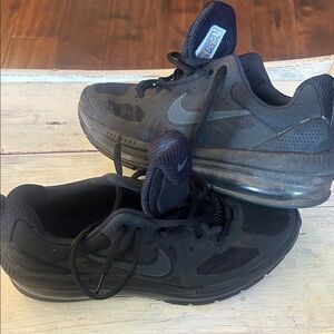 Nike AirMax Kids Shoes in Black and Gray